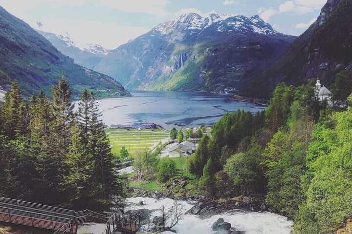 Geiranger Highlights: Flydalsjuvet & Eagle Bend Photo Tour photo 6