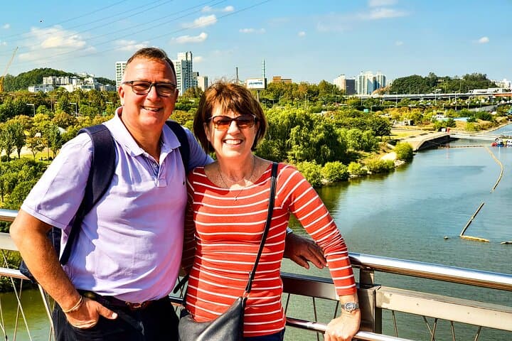 Seoul Personalized Private Tours with Local Hosts: 8-Hour Custom Walking Experience photo 2