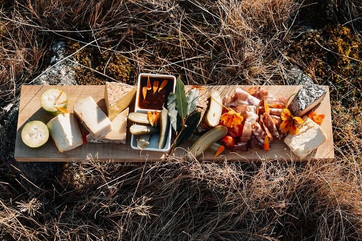 Kaikoura Heli Picnic: 1-Hour Private Mountain-Top Helicopter Experience photo 4