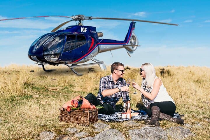 Kaikoura Heli Picnic: 1-Hour Private Mountain-Top Helicopter Experience photo 5