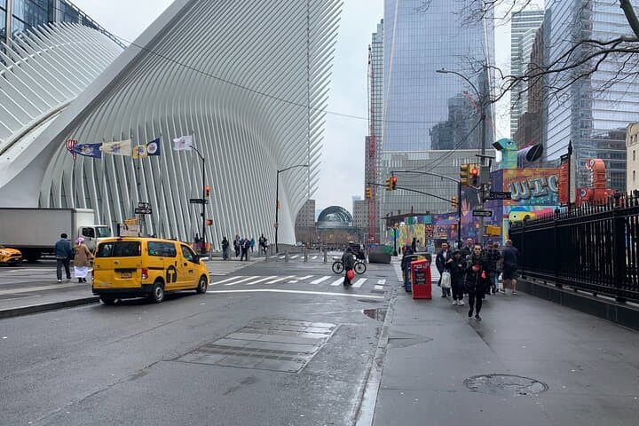 Ground Zero and Financial District Walking Tour — NYC 9/11 Memorial Guided Experience