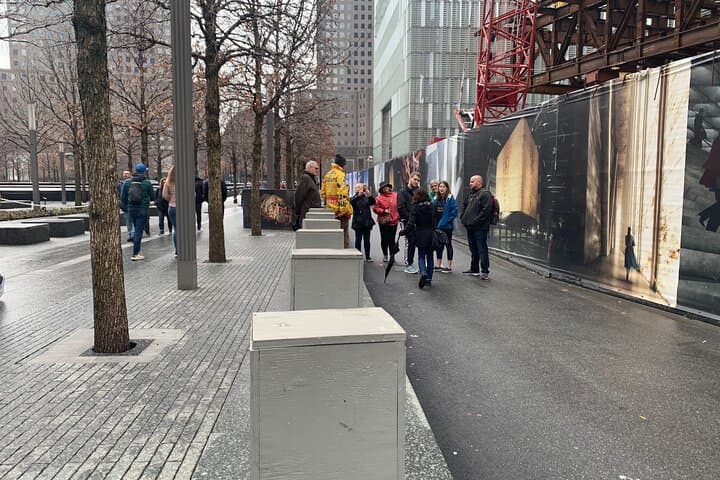 Ground Zero and Financial District Walking Tour — NYC 9/11 Memorial Guided Experience photo 4