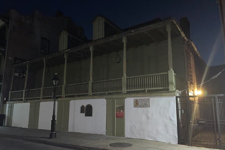 Haunted French Quarter Audio Walking Tour — Ghosts, Vampires & Speakeasy photo 4