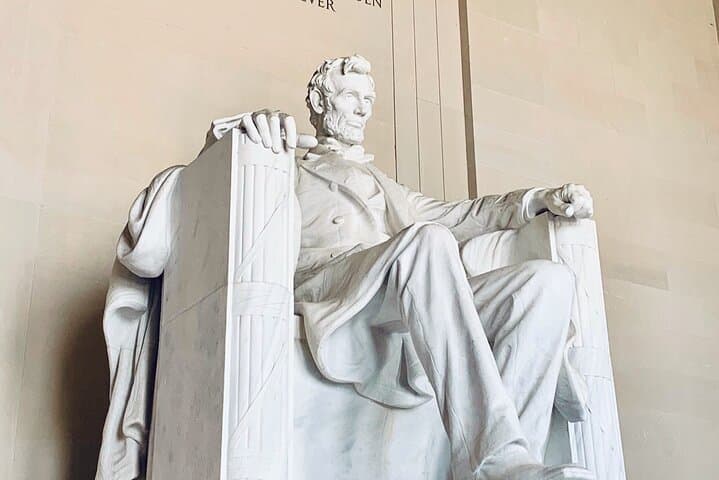 Washington DC Premium 5-Hour Private Tour: Monuments, Memorials & Insider Stories photo 2