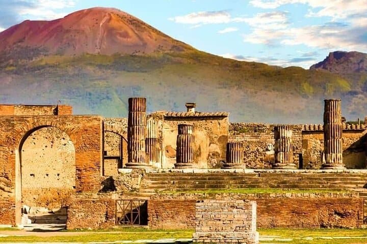Private Pompeii Tour, Vesuvius Winery Tasting & Lunch