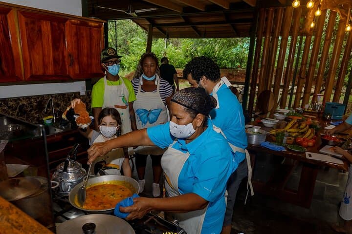Manuel Antonio Botanical Garden Cooking Class and Medicinal Plants Tour photo 2