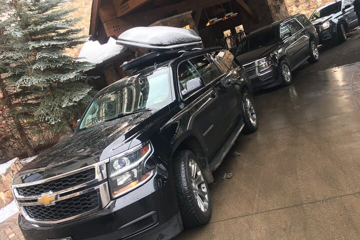 Denver Airport to Vail Transfer: Luxury Winter-Ready Shuttle to Colorado’s High Country