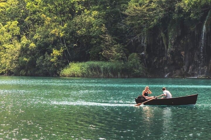 Private Plitvice Lakes Day Trip from Split — 4-Hour Walk, Boat & Train photo 5