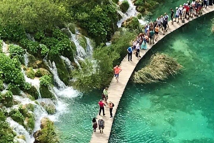 Private Plitvice Lakes Day Trip from Split — 4-Hour Walk, Boat & Train photo 4