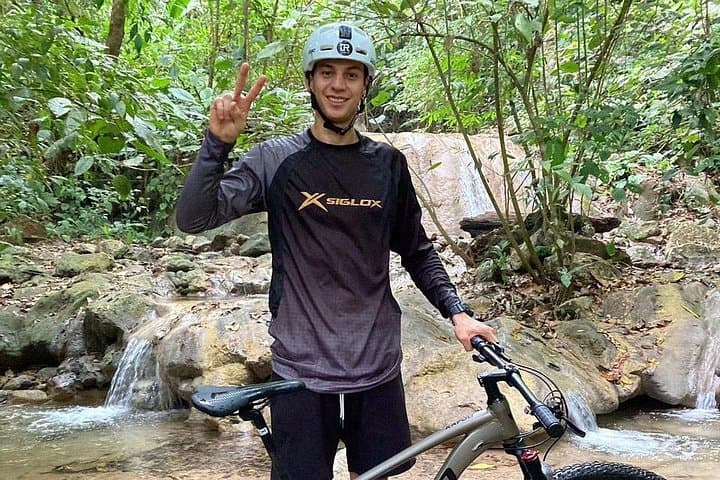 Guided Bike Tour in Jacó — Beach Views, Waterfalls & Wildlife in 2 Hours photo 3