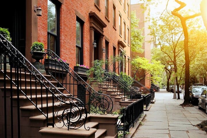 Brooklyn Heights, DUMBO & the Brooklyn Bridge: Private Promenade Walking Tour photo 2