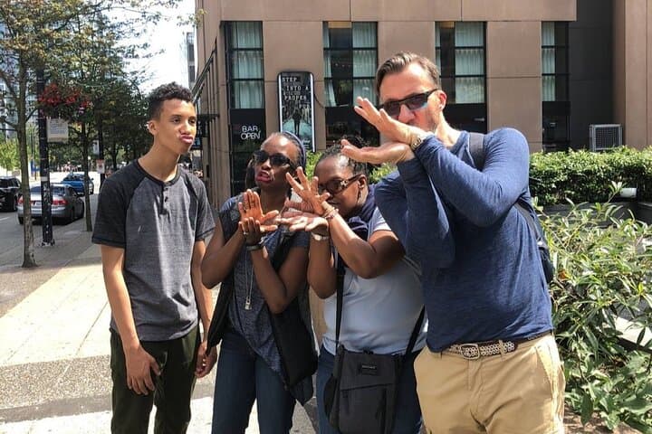 Crazy Dash Los Angeles: Downtown Scavenger Hunt & Urban Adventure photo 4