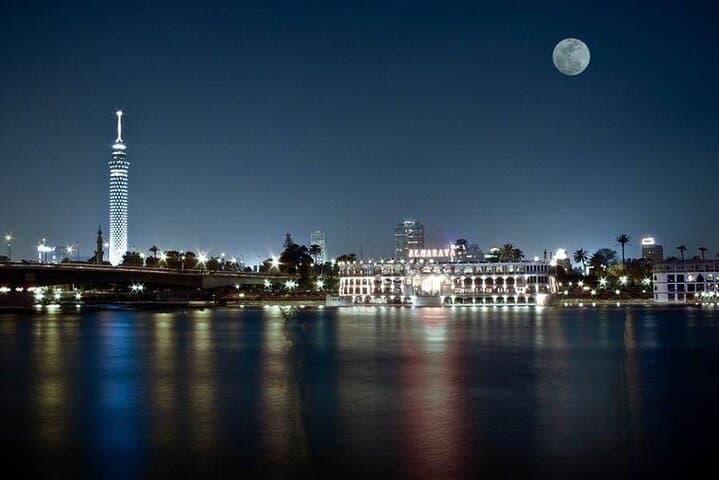 Cairo After Dark: Private Carriage Ride and Downtown Night Walk photo 4