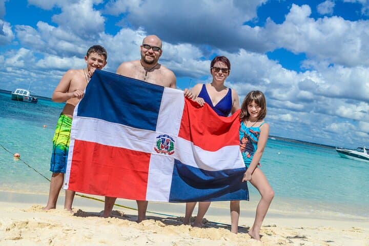 Capture Paradise: Exclusive Beach Photography in Punta Cana photo 2