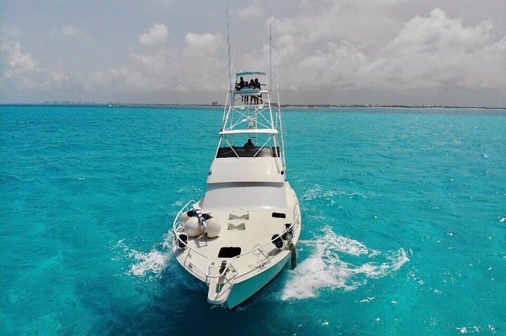 Giant 60ft Luxury Yacht Rental in Cancun — Party, Snorkel & Isla Mujeres photo 5