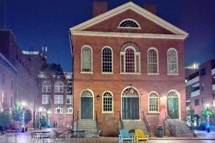 Salem Magic Lantern Tour: Haunted Night Walk in Derby Square