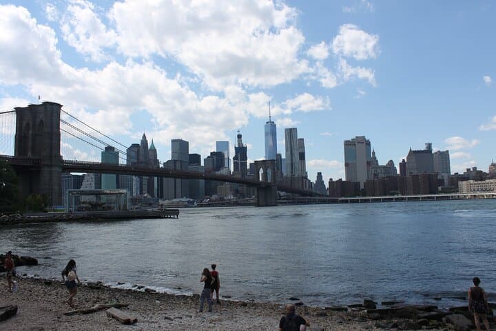 DUMBO & Brooklyn Heights Private Walking Tour: Architecture, Waterfront & Hidden History