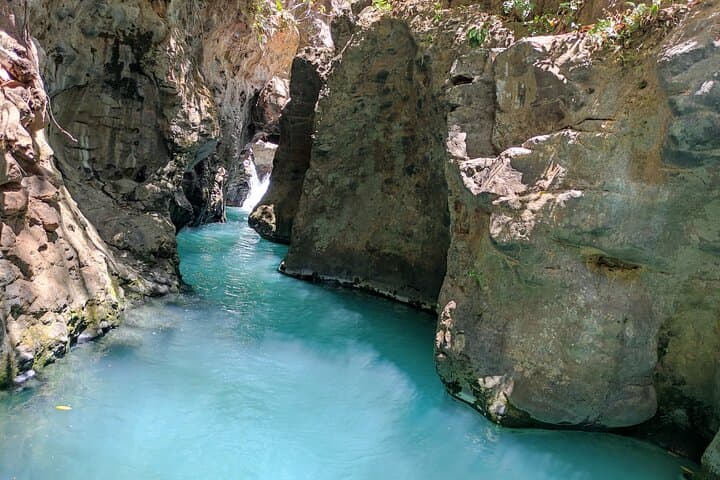 Secret Costa Rica: Day Trip to Three Hidden Waterfalls photo 2