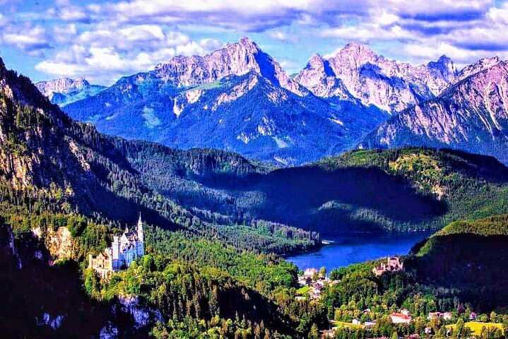 Skip-the-Line Neuschwanstein & Linderhof Castle Day Tour from Munich photo 4