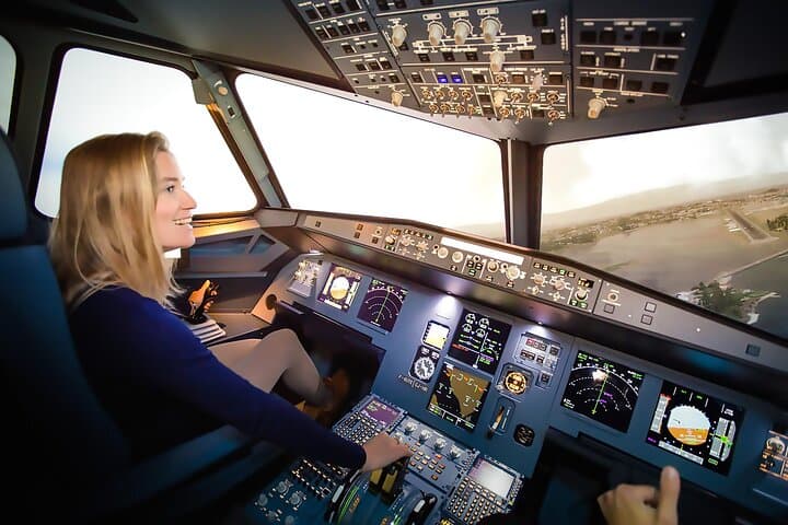 Take the Controls: Private Airbus A320 Flight Simulator in Paris photo 2