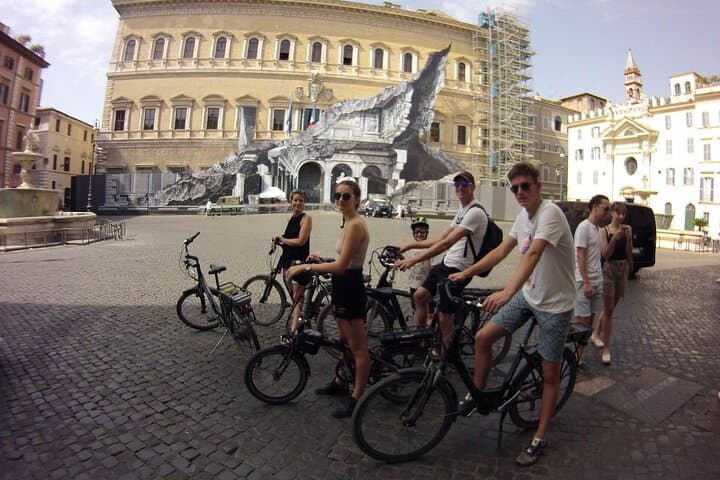 Rome Highlights by E-Bicycle: Small-Group Electric Bike Tour of Ancient Sights