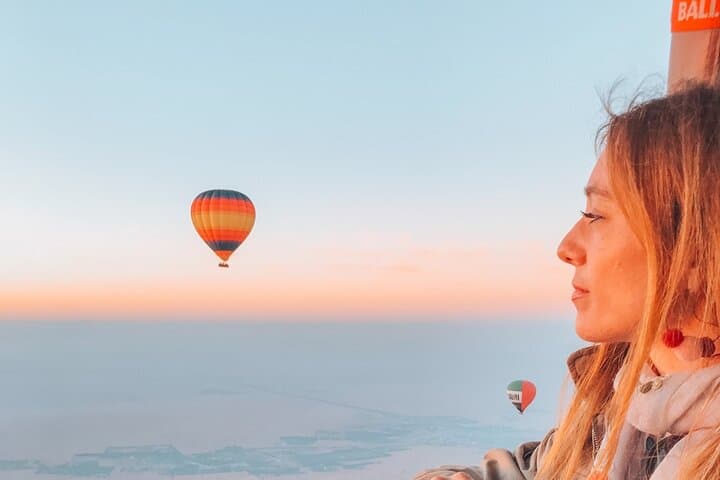 Sunrise Hot Air Balloon Over Dubai Desert — Sunrise Flight from Dubai photo 4