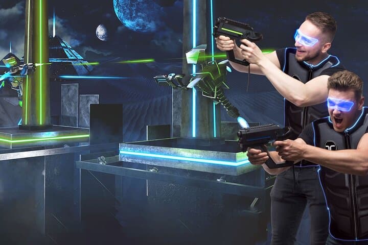 VR Paintball in Prague — Tower Tag at VR Play Park