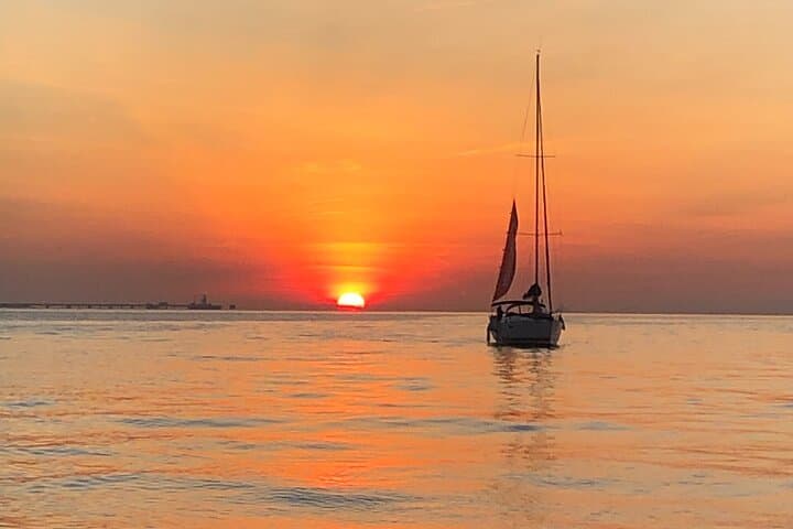 Lisbon Sunset Sailing: 2-Hour Tagus River Cruise & Monument Views photo 5