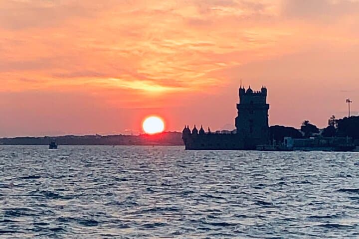 Lisbon Sunset Sailing: 2-Hour Tagus River Cruise & Monument Views photo 6