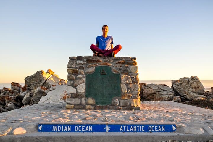 Cape Agulhas Day Tour: Stand Between Two Oceans, Wine Tasting & Penguins