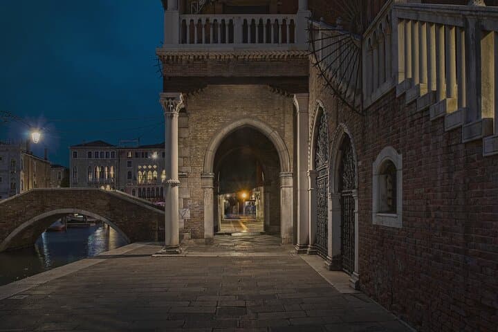 Venice After Dark: Private Ghost Walk and 30-Minute Gondola Ride photo 3