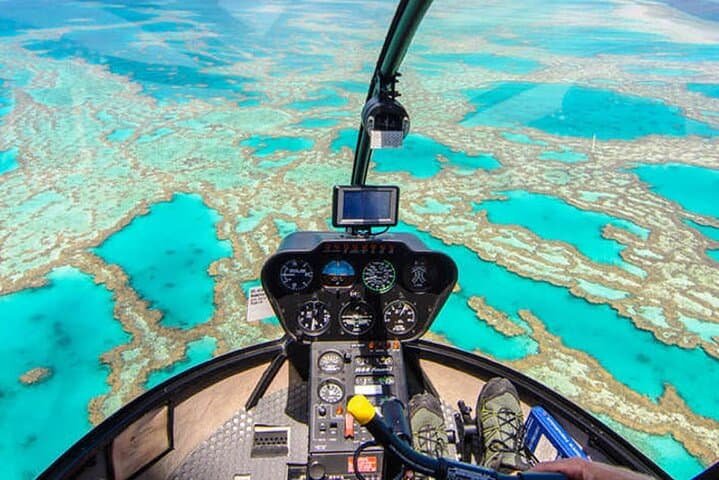 Inner Reef Explorer: 30-Minute Scenic Helicopter Flight Over the Great Barrier Reef photo 3