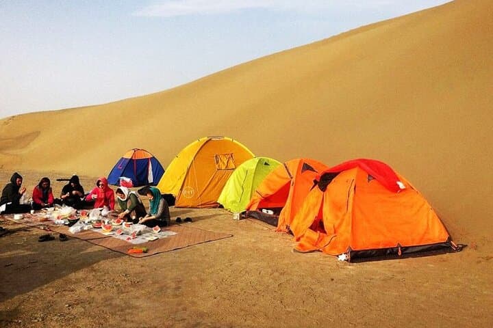 Overnight Dubai Desert Safari: Sunset Dune Bashing, Stargazing & Sunrise