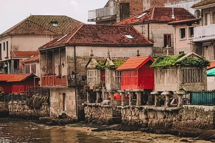 Full-Day Rías Baixas Tour: Albariño, Mussel Boat & Combarro photo 4