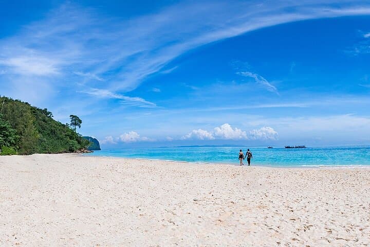 Maya Bay & Phi Phi Snorkeling Tour from Koh Lanta — Maya Bay, Monkey Bay, Phi Phi Don photo 5