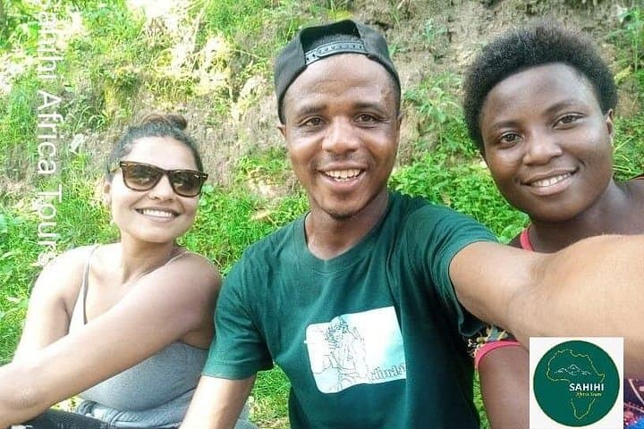 3-Day Congo Nile Trail Hike: Lake Kivu to Kinunu Coffee Trails photo 2