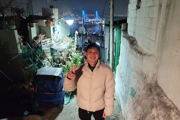 Bongnaesan Night Hike: Busan Port Views from Yeongdo photo 3