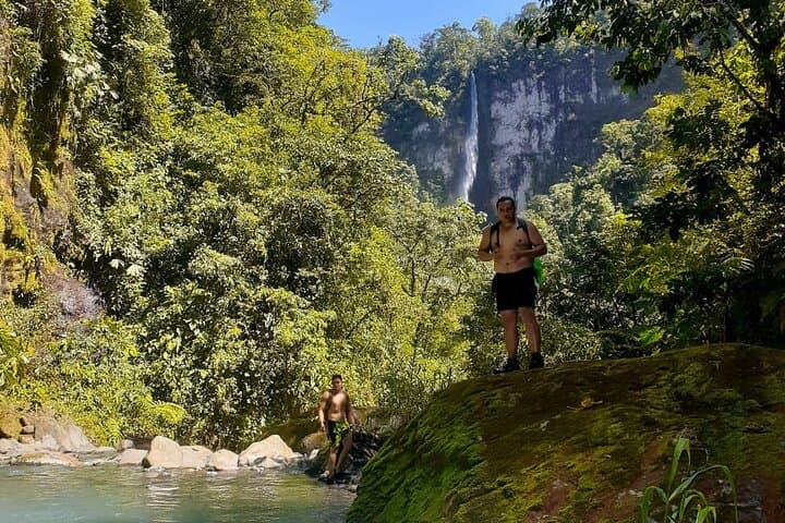 Bajos del Toro Waterfall Trek & Poás Volcano Day Trip from San José photo 6