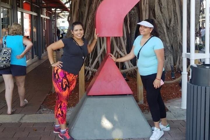 Miami Beach Scavenger Hunt – 3Quest Challenge Walking Game photo 4