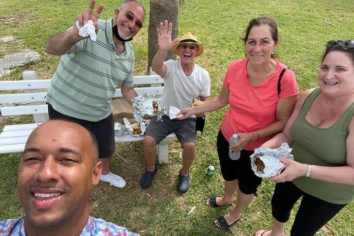 Bermuda Island Discovery & Iconic Fish Sandwich Tour photo 3