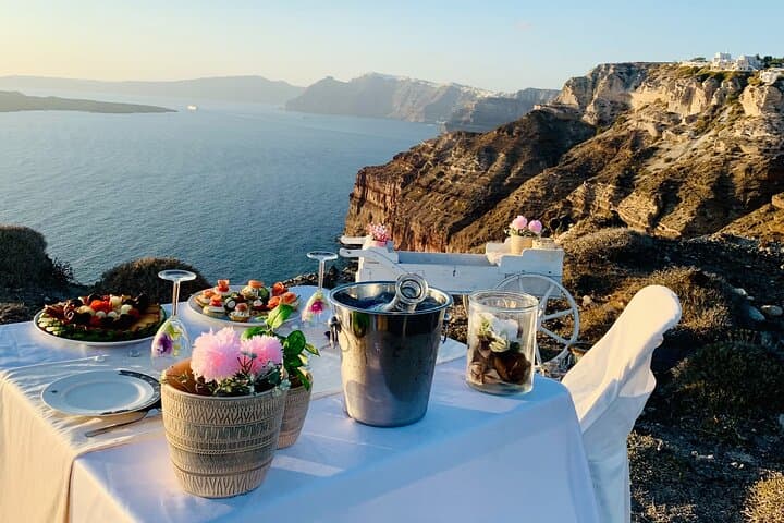 Santorini Private Horseback Ride and Romantic Caldera Picnic photo 6