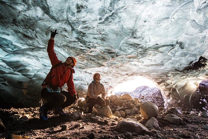 Skaftafell Ice Cave Climb & Private Adventure Photoshoot photo 4