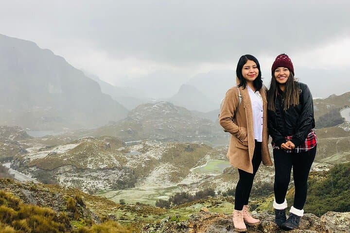 Cajas National Park Excursion from Cuenca: Toreadora Lagoon Walk & Double-Decker Bus photo 3
