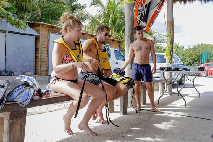 Cancún Parasailing and Snorkel Combo with Hotel Pickup photo 5