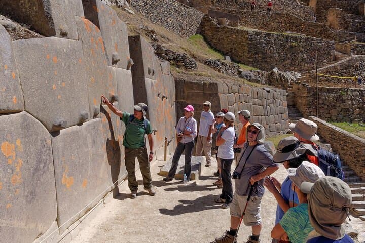 2-Day Sacred Valley and Machu Picchu Train Tour — Guided Overnight to Aguas Calientes photo 4
