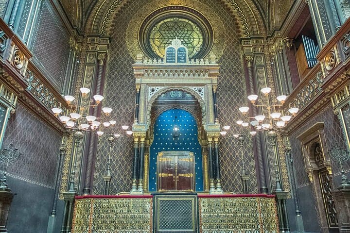 Walking Josefov: Private Tour of Prague’s Synagogues, Cemetery & Jewish Museum photo 3