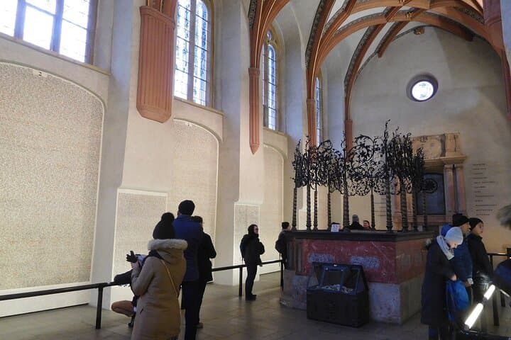 Walking Josefov: Private Tour of Prague’s Synagogues, Cemetery & Jewish Museum photo 4