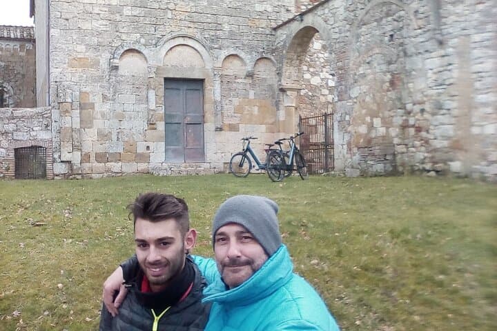 Explore Tuscany by E-Bike: Full-Day Rentals, Routes & Tips