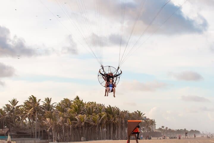 Paramotor Flight Over Praia do Futuro: Smooth Aerial Rides in Fortaleza photo 5