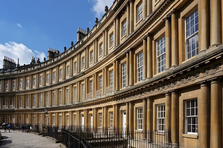 Bath & Stonehenge Self-Guided Audio Tour — Roman Baths to Neolithic Stones